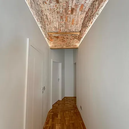 Kazimierza Wielkiego - Quiet In The Center * Вроцлав