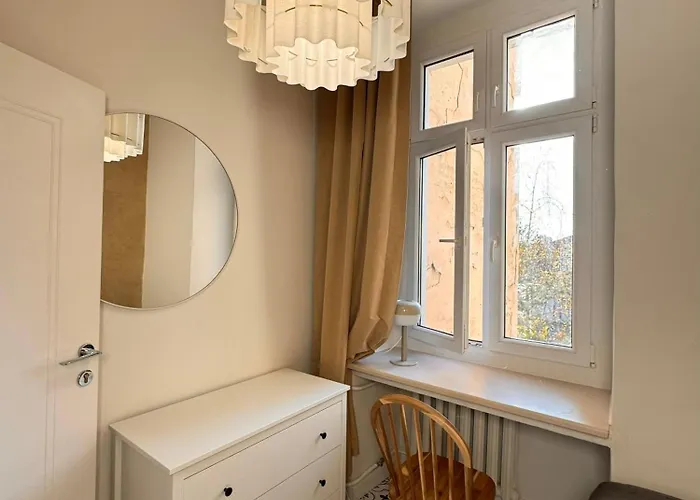 Kazimierza Wielkiego - Quiet In The Center